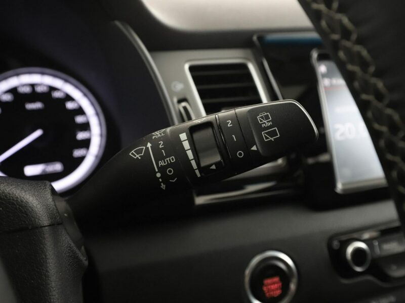 Kia Niro Spirit hybryda automat skóra panorama ks.serwisowa grzane fotele navi