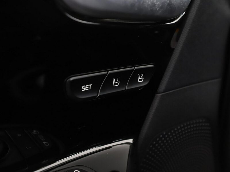 Kia Niro Spirit hybryda automat skóra panorama ks.serwisowa grzane fotele navi