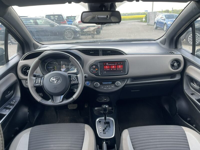 Toyota Yaris Selection Hybryda Automat Klimatronik Kamera 100KM III (2011-2019)
