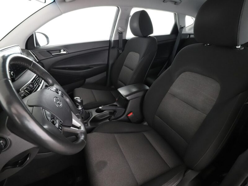 Hyundai Tucson lift LED navi klima auto grzane fotele i kierownica kamera i czujniki III (2015-2020)