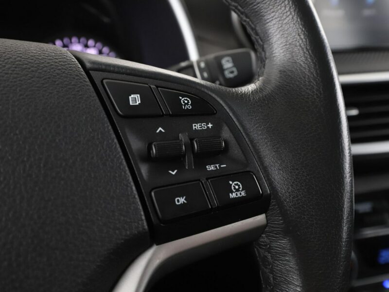 Hyundai Tucson lift LED navi klima auto grzane fotele i kierownica kamera i czujniki III (2015-2020)