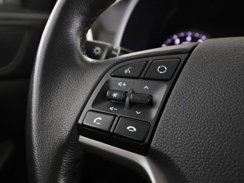 Hyundai Tucson lift LED navi klima auto grzane fotele i kierownica kamera i czujniki III (2015-2020)