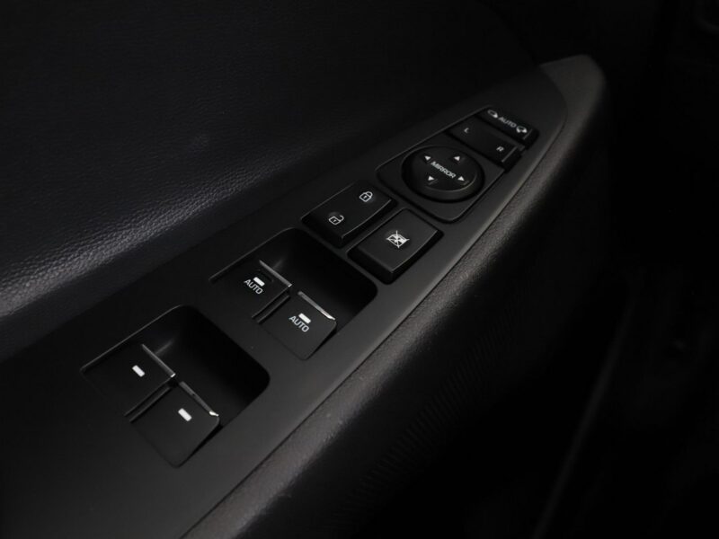 Hyundai Tucson lift LED navi klima auto grzane fotele i kierownica kamera i czujniki III (2015-2020)