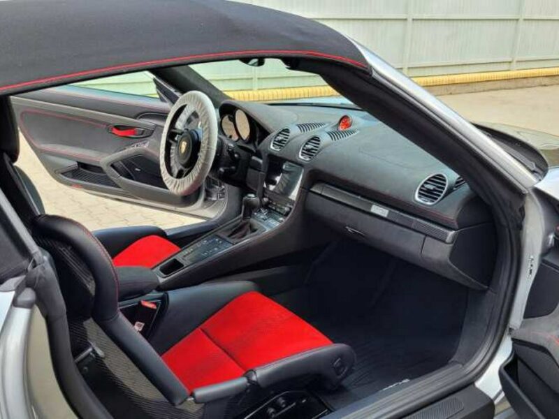Porsche 718 Spyder