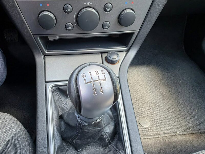 Opel Vectra 1.8 Benzyna 122 KM, Klimatyzacja, Komputer, Wielofunkcyjna Kierownica C (2002-2008)