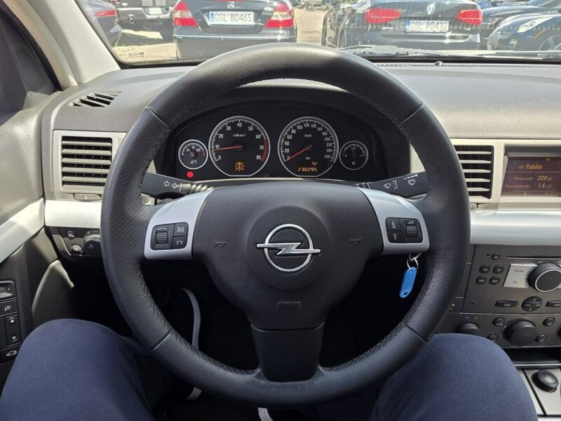 Opel Vectra 1.8 Benzyna 122 KM, Klimatyzacja, Komputer, Wielofunkcyjna Kierownica C (2002-2008)