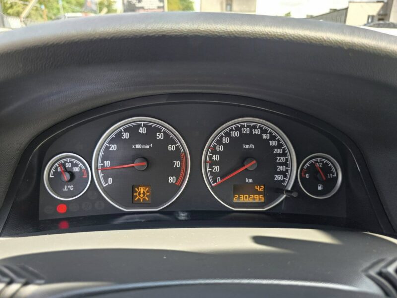 Opel Vectra 1.8 Benzyna 122 KM, Klimatyzacja, Komputer, Wielofunkcyjna Kierownica C (2002-2008)