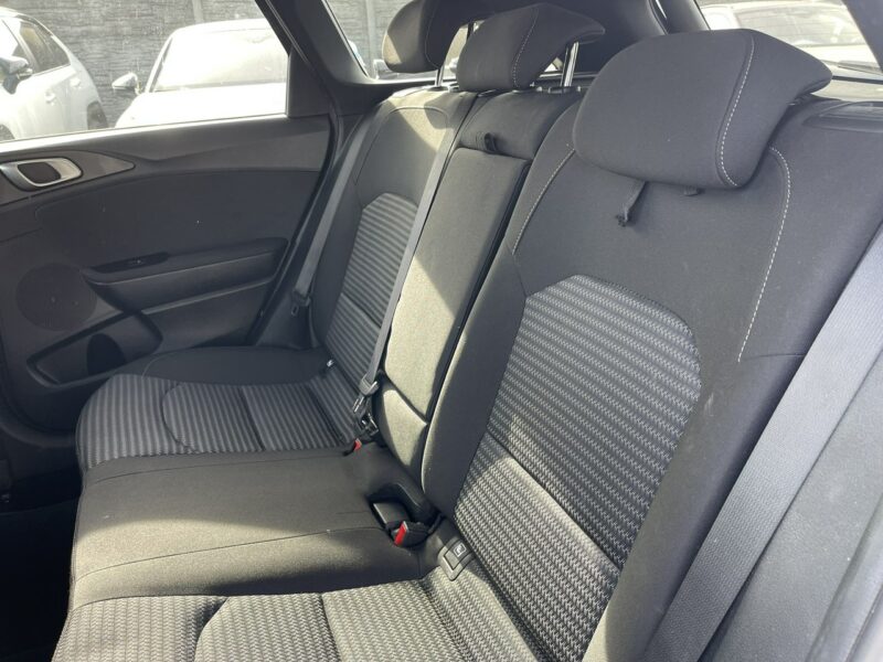 Kia Cee'd Automat Podgrzewanie Klimatronik Kamera 160KM III (2018-)