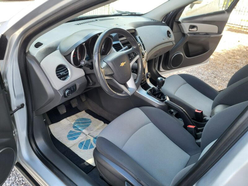 Chevrolet Cruze 1.6 112 KM 100% Przebieg 186 Tyś km Sedan Z Niemiec Zapraszamy !!!