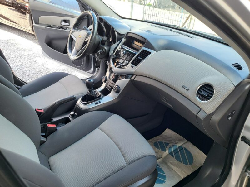 Chevrolet Cruze 1.6 112 KM 100% Przebieg 186 Tyś km Sedan Z Niemiec Zapraszamy !!!