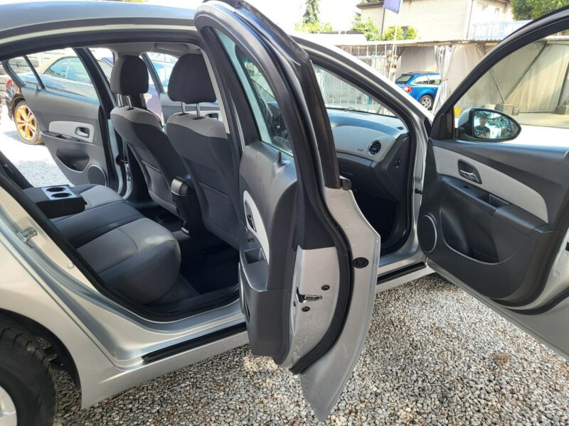 Chevrolet Cruze 1.6 112 KM 100% Przebieg 186 Tyś km Sedan Z Niemiec Zapraszamy !!!