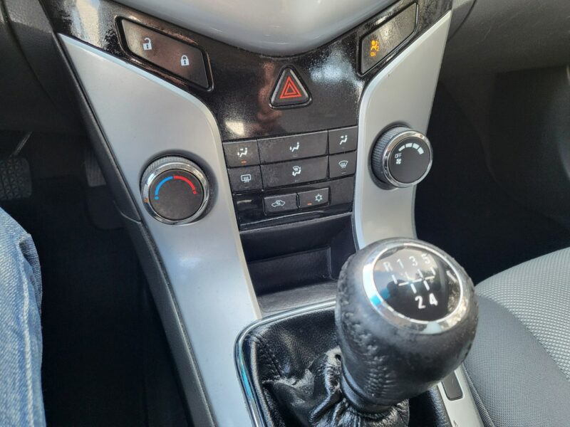 Chevrolet Cruze 1.6 112 KM 100% Przebieg 186 Tyś km Sedan Z Niemiec Zapraszamy !!!