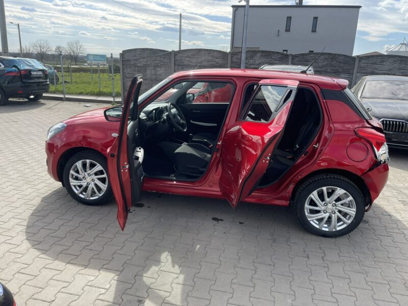 Suzuki Swift 4x4 Klimatyzacja Cujniki parkowania mHEV VI (2017-)