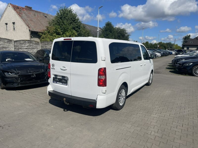 Toyota Proace Verso 8 osobowy Parktronik Hak