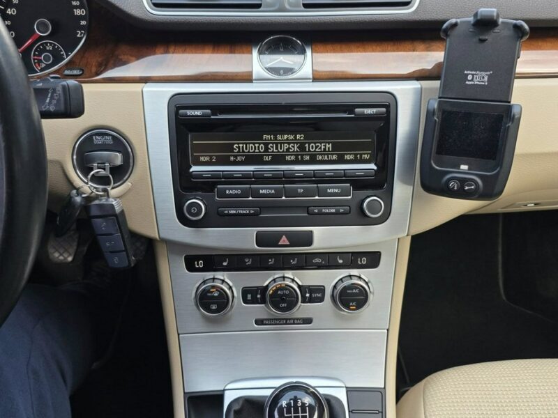 Volkswagen Passat 1.6 TDI 105 KM, Klimatyzacja, Webasto, El. Hak, Grzane Fotele, Alu B7 (2010-2014)