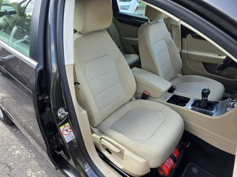 Volkswagen Passat 1.6 TDI 105 KM, Klimatyzacja, Webasto, El. Hak, Grzane Fotele, Alu B7 (2010-2014)