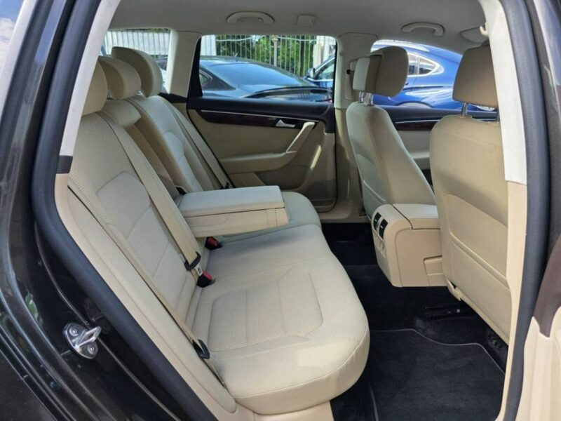 Volkswagen Passat 1.6 TDI 105 KM, Klimatyzacja, Webasto, El. Hak, Grzane Fotele, Alu B7 (2010-2014)