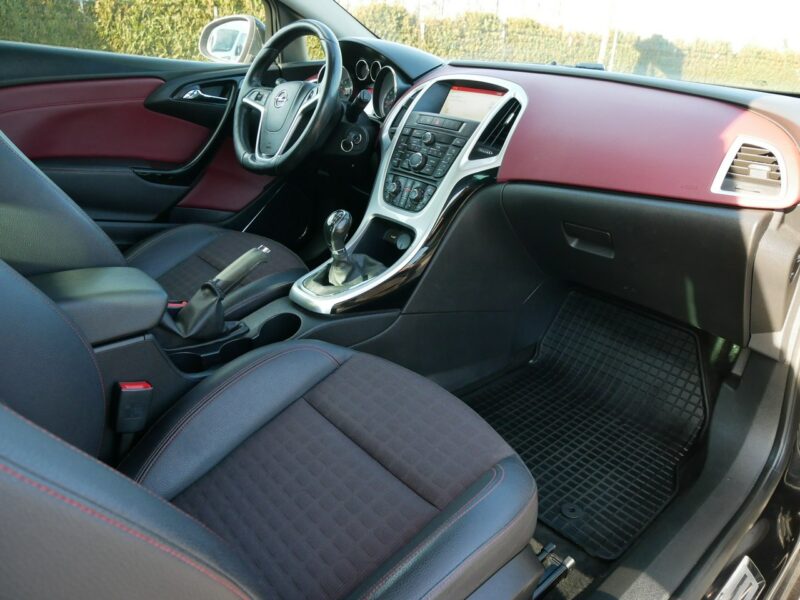 Opel Astra GTC 1.6 SIDI Turbo 170KM [Eu5] Gaz LPG -Pakiet zima -Grzane fot i kier J (2009-2019)