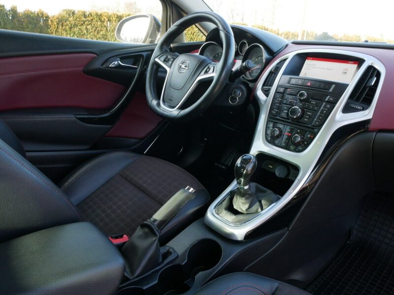 Opel Astra GTC 1.6 SIDI Turbo 170KM [Eu5] Gaz LPG -Pakiet zima -Grzane fot i kier J (2009-2019)