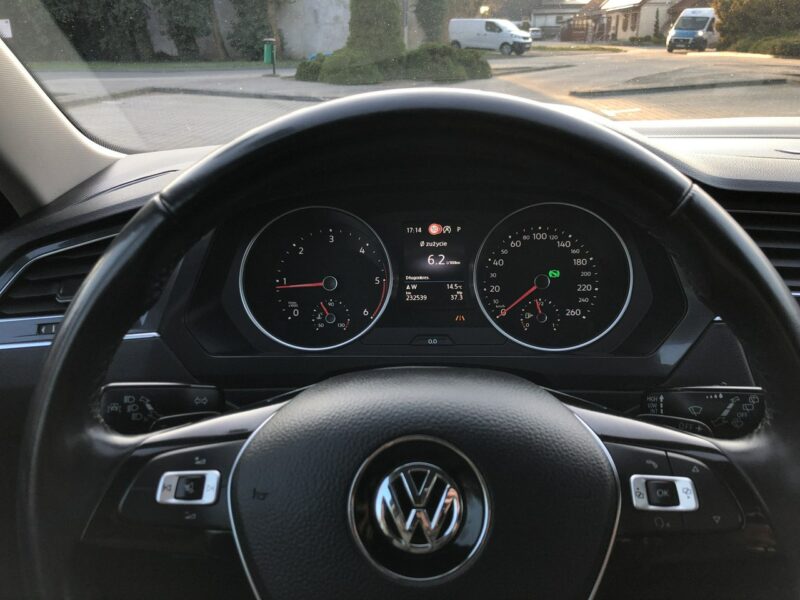 Volkswagen Tiguan Allspace Bezwypadkowy Mk2 2018 2.0 TDI 150 KM 7 osób Automat Navi Led Hak Dsg