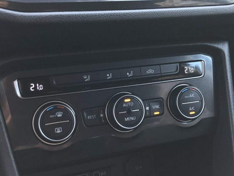Volkswagen Tiguan Allspace Bezwypadkowy Mk2 2018 2.0 TDI 150 KM 7 osób Automat Navi Led Hak Dsg