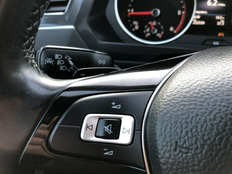 Volkswagen Tiguan Allspace Bezwypadkowy Mk2 2018 2.0 TDI 150 KM 7 osób Automat Navi Led Hak Dsg
