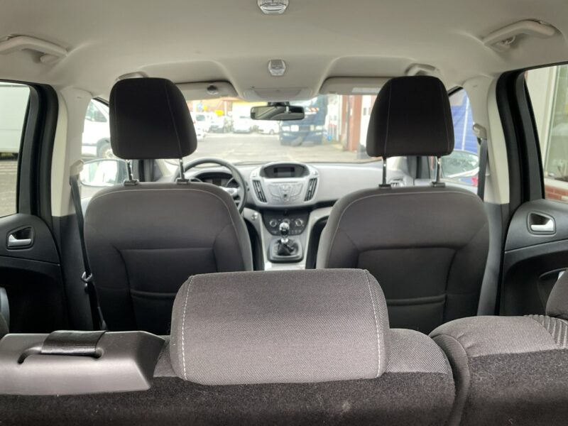 Ford Kuga Ford Kuga 1.5 EcoBoost Bogate wyposażenie 63558km Model 2016 II (2012-)