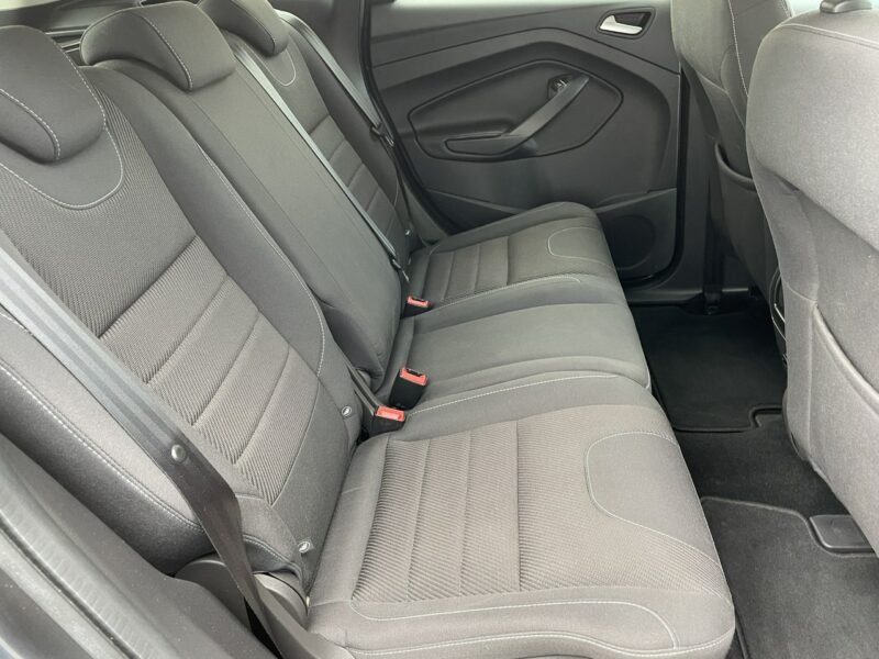 Ford Kuga Ford Kuga 1.5 EcoBoost Bogate wyposażenie 63558km Model 2016 II (2012-)