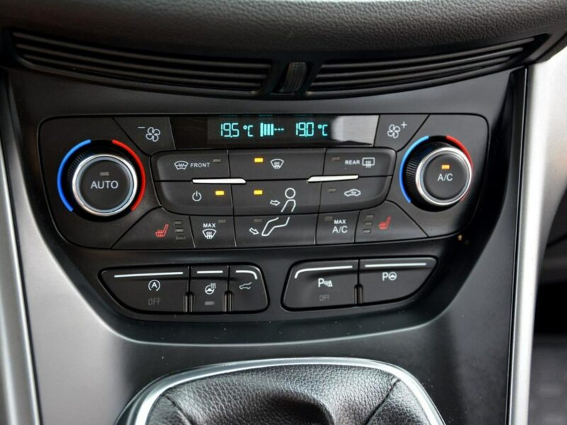 Ford Kuga 1.5i(150KM) Lift Titanium Ledy Duża Navi Tablet Kamera el.klapa II (2012-)