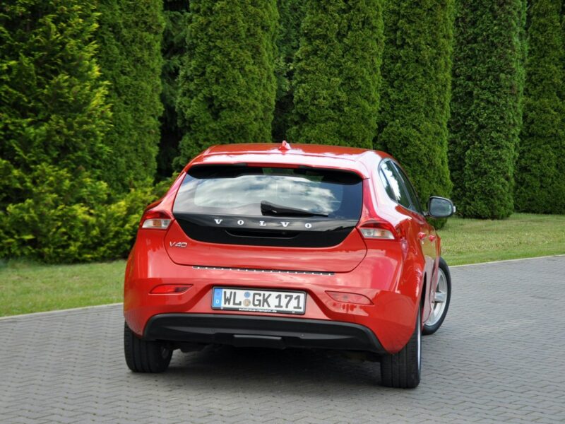 Volvo V40 1.6d(115KM)*Lift*Xenon*Led*Virtual*Kamera*Parkt Asista*Alu16"ASO FULL II (2012-)