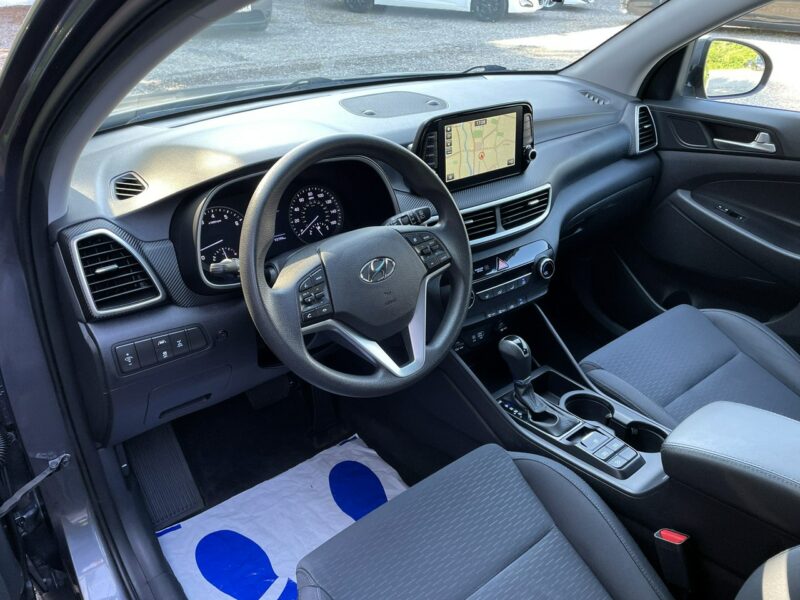 Hyundai Tucson LED, Klimatyzacja, Nawigacja, Tempomat, Asystent Pasa, CarPlay, 4x4 III (2015-2020)