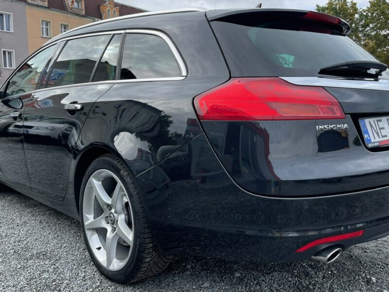 Opel Insignia 1.6 Benzyna Moc 180KM Bogato Wyposażony Zarejestrowany Ubezpieczony A (2008-2017)