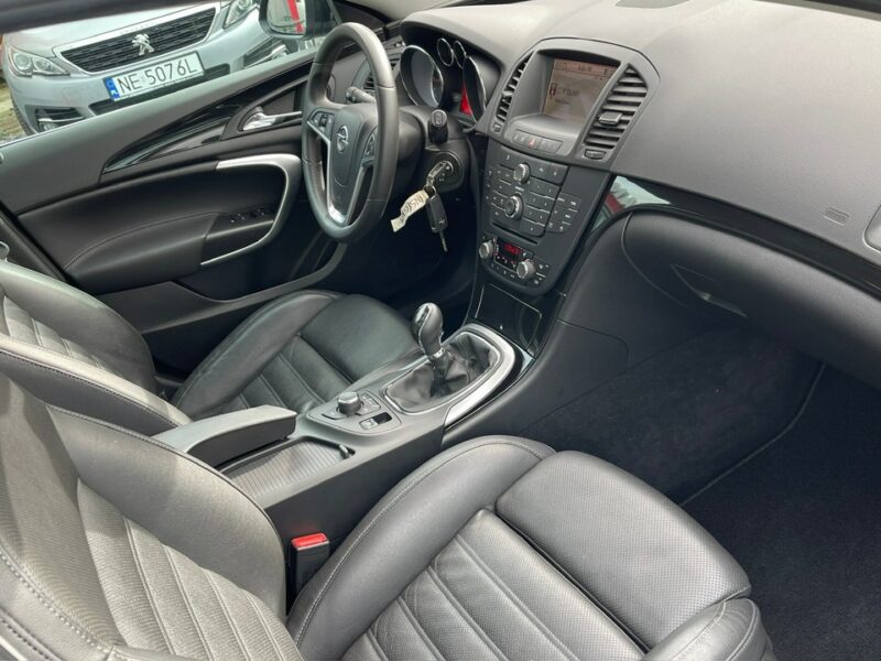 Opel Insignia 1.6 Benzyna Moc 180KM Bogato Wyposażony Zarejestrowany Ubezpieczony A (2008-2017)