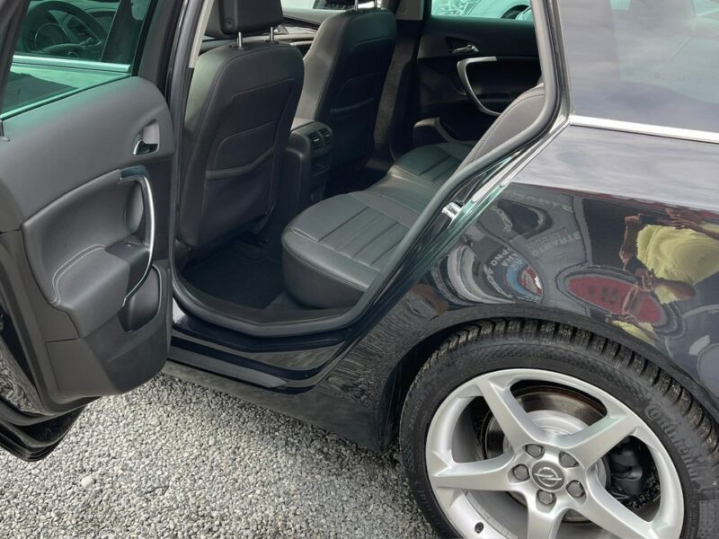 Opel Insignia 1.6 Benzyna Moc 180KM Bogato Wyposażony Zarejestrowany Ubezpieczony A (2008-2017)