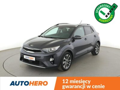 Kia Stonic czujniki parkowania tył klima auto HAK tempomat navi bluetooth
