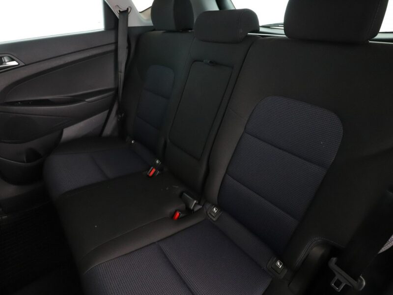 Hyundai Tucson navi klima auto grzane fotele i kierownica navi kamera i czujniki park III (2015-2020)