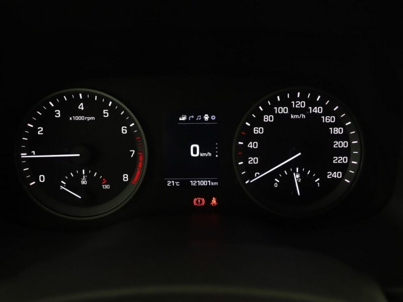 Hyundai Tucson navi klima auto grzane fotele i kierownica navi kamera i czujniki park III (2015-2020)