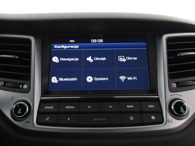 Hyundai Tucson navi klima auto grzane fotele i kierownica navi kamera i czujniki park III (2015-2020)