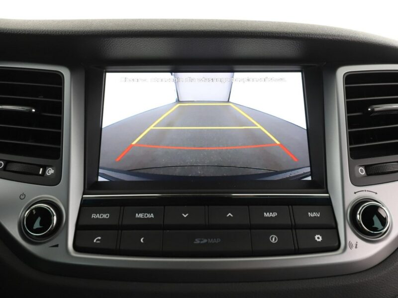 Hyundai Tucson navi klima auto grzane fotele i kierownica navi kamera i czujniki park III (2015-2020)