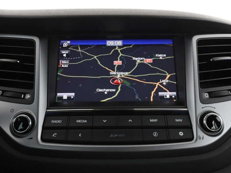 Hyundai Tucson navi klima auto grzane fotele i kierownica navi kamera i czujniki park III (2015-2020)