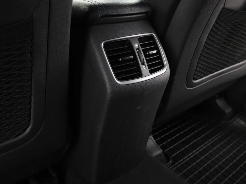 Hyundai Tucson navi klima auto grzane fotele i kierownica navi kamera i czujniki park III (2015-2020)