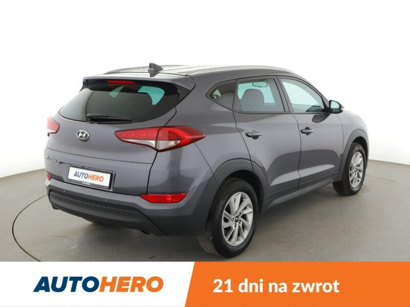 Hyundai Tucson navi klima auto grzane fotele i kierownica navi kamera i czujniki park III (2015-2020)