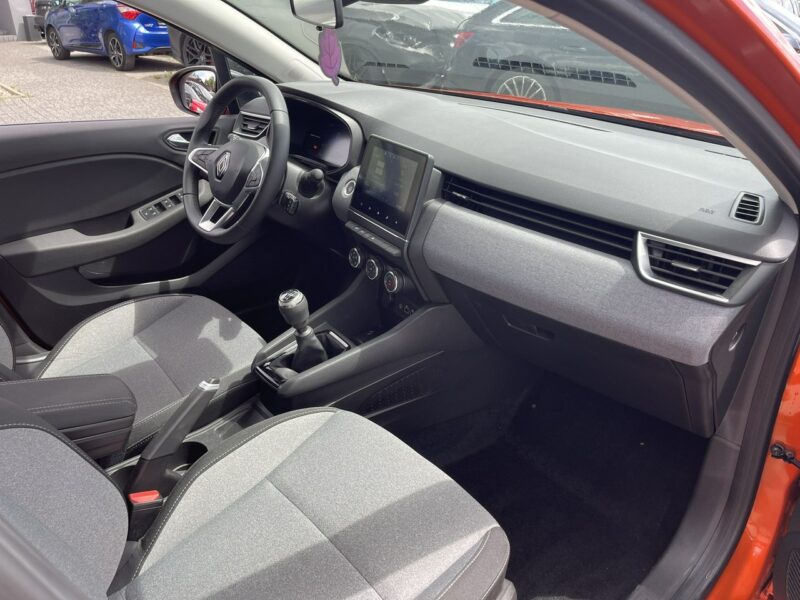 Renault Clio Klimatyzacja Tempomat Czujniki park. Virtual cockipt IV (2012-)