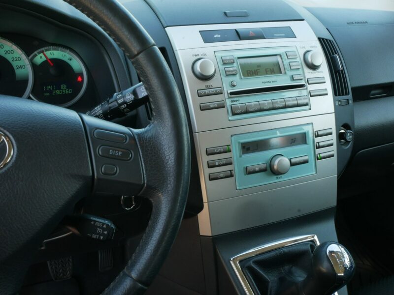 Toyota Corolla Verso 1.8 VVT-i 130KM -Krajowy -1 Właściciel -Serw ASO do końca +Koła zima III (2004-2009)