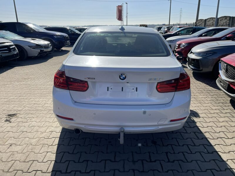 BMW 320 Modern Line Kamera Skóra Xdrive 184KM F30/F31 (2012-)