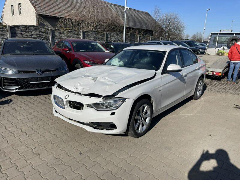 BMW 320 Modern Line Kamera Skóra Xdrive 184KM F30/F31 (2012-)