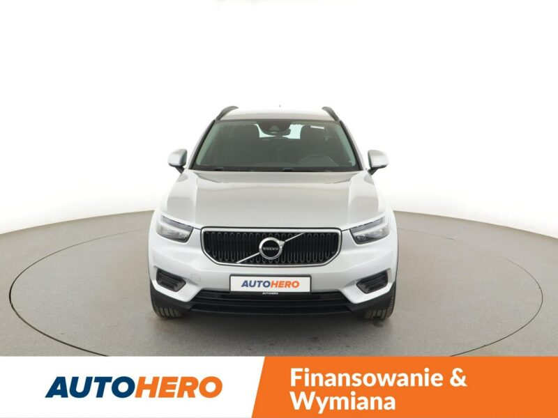 Volvo XC 40 FV23% automat 4x4 PDC navi klima-auto tempomat