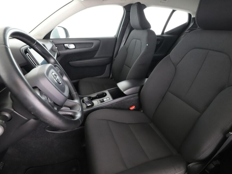 Volvo XC 40 FV23% automat 4x4 PDC navi klima-auto tempomat
