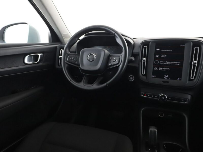 Volvo XC 40 FV23% automat 4x4 PDC navi klima-auto tempomat