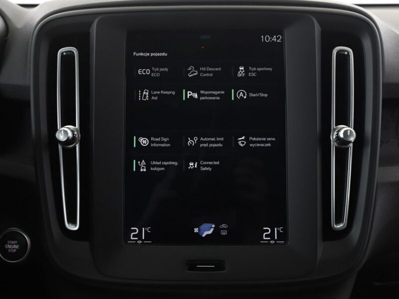 Volvo XC 40 FV23% automat 4x4 PDC navi klima-auto tempomat